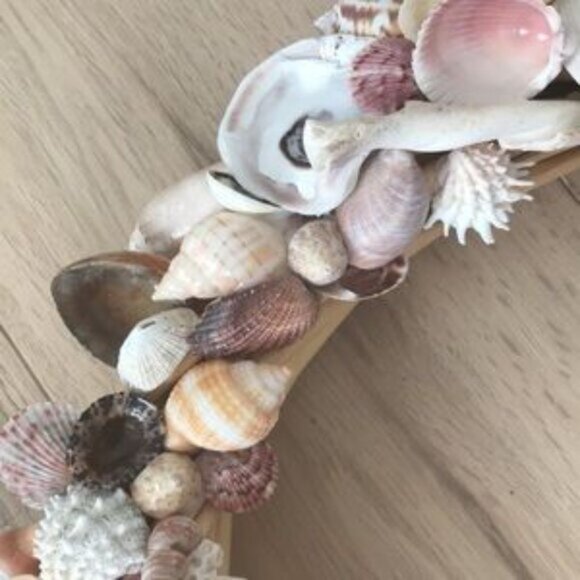 Handcrafted SeaShell Wreath - Picture 5 of 5